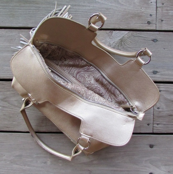 Sorial NewYork Purse - Picture 4 of 7